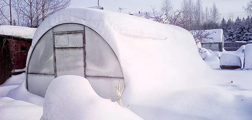 Поликарбонат и снеговые нагрузки: расчет и практика